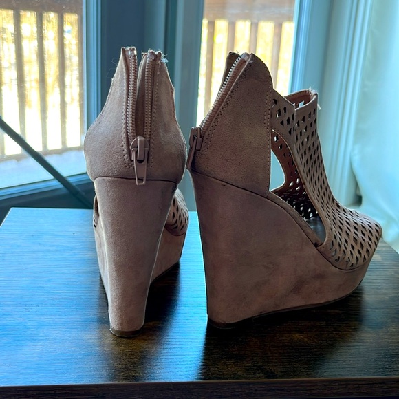 Pink Chinese Laundry Wedge - Picture 3 of 4